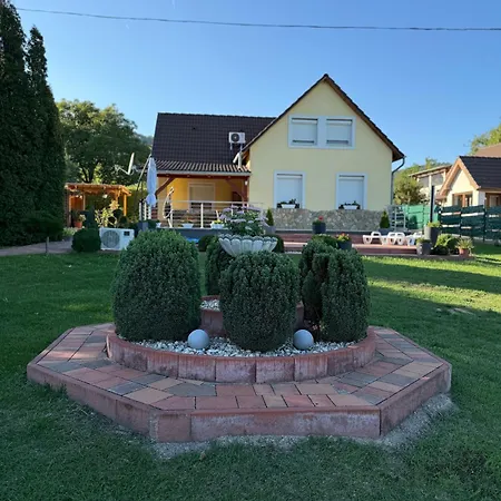 Hegyalja Apartmanhaz