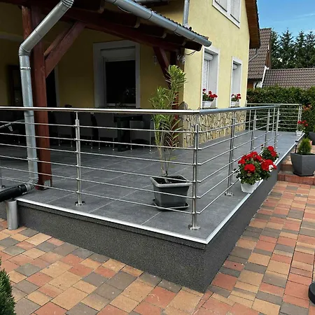 Lägenhet Hegyalja Apartmanhaz Balatongyörök